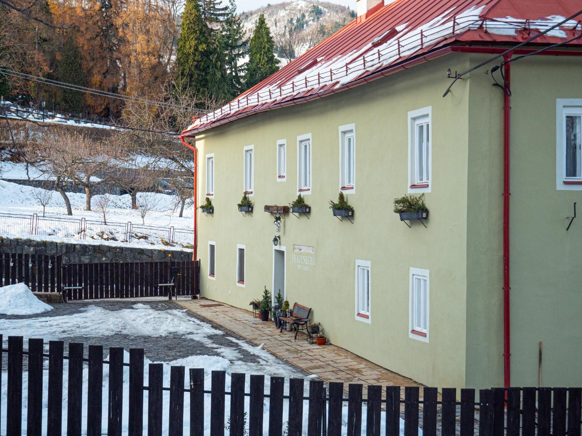 Banská ŠtiavnicaFrauenberg公寓 外观 照片