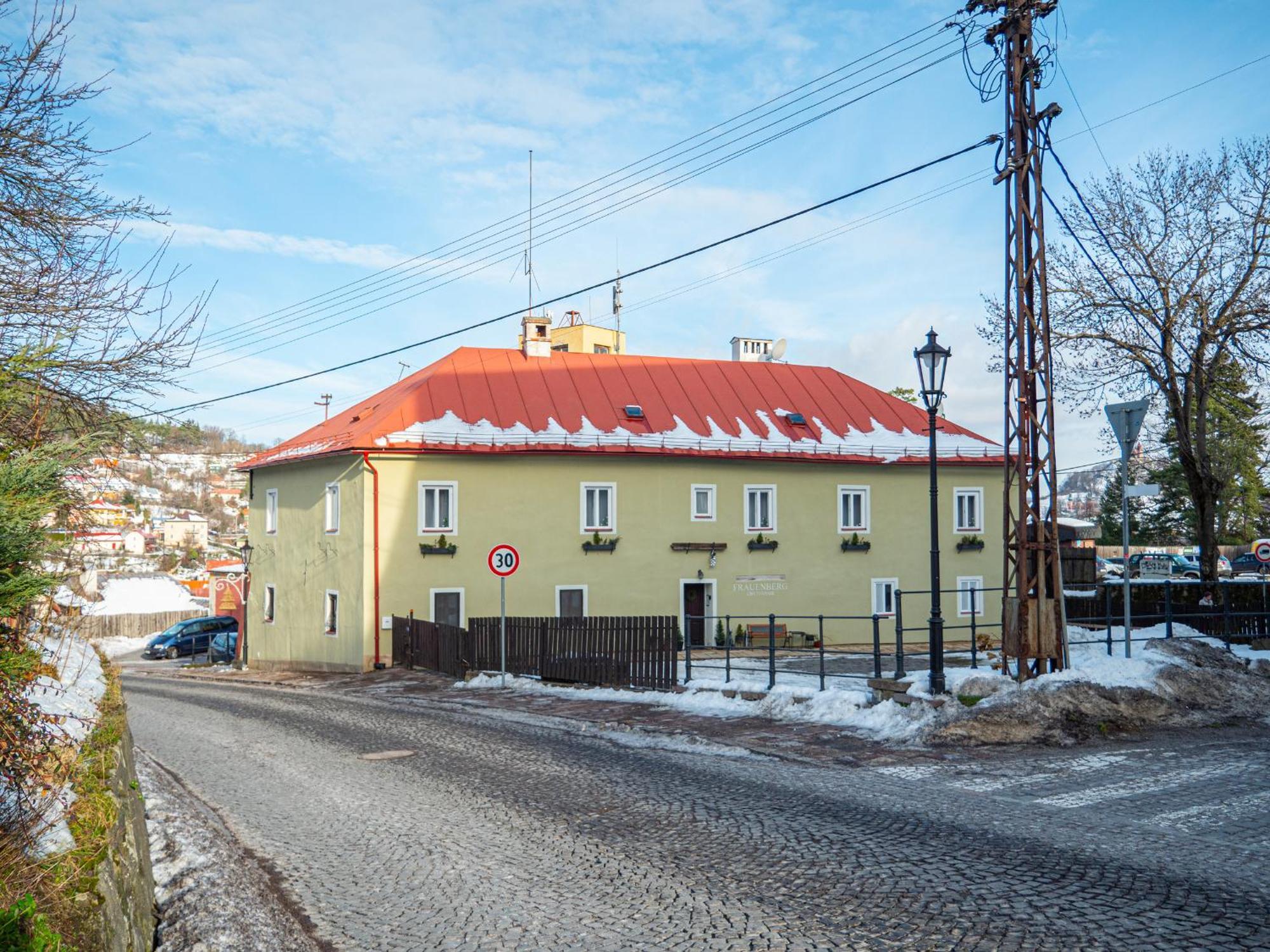 Banská ŠtiavnicaFrauenberg公寓 外观 照片